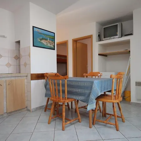 Apartment By The Sea Dajla, Novigrad - 3376 *