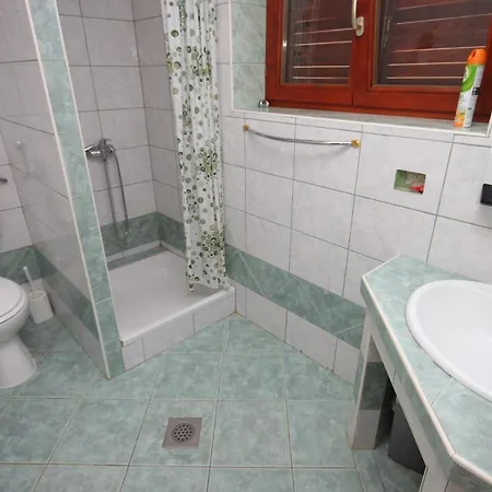 Apartment By The Sea Dajla, Novigrad - 3376 *